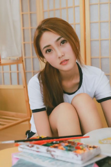 色妞精品